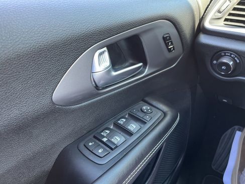 New 2026 Chrysler Pacifica Select image 24