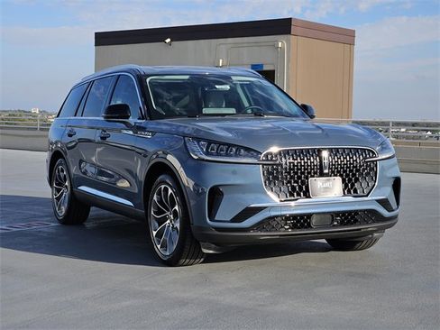 New 2026 Lincoln Aviator Reserve image 3
