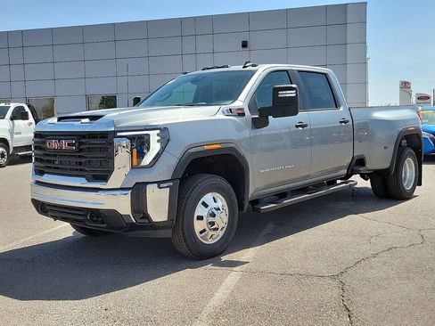 New 2026 GMC Sierra 3500 Pro image 5
