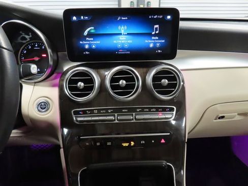 Used 2022 Mercedes-Benz GLC 300 image 24