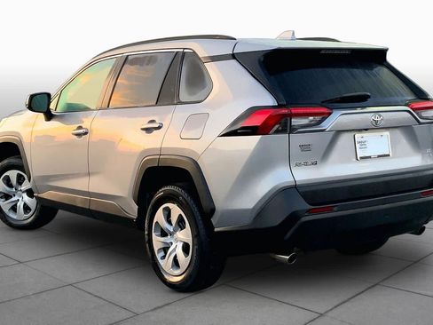 Used 2021 Toyota RAV4 LE FWD image 12