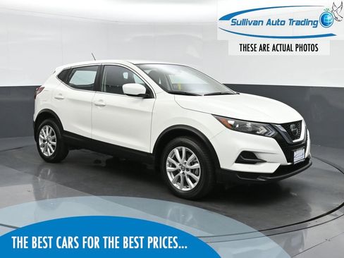Used 2022 Nissan Rogue Sport S image 1