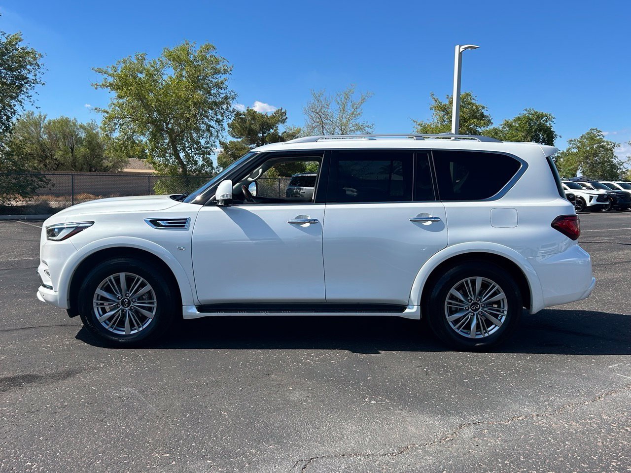 Used 2019 INFINITI QX80 Luxe w/ Cargo Package RWD image 2