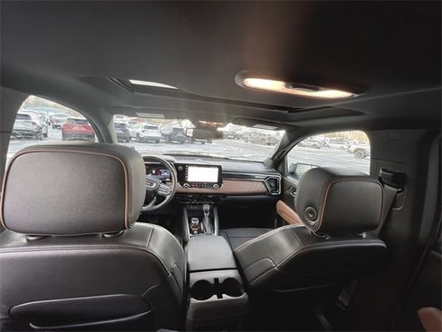 Certified 2024 GMC Canyon AT4 w/ AT4 Premium Package image 20