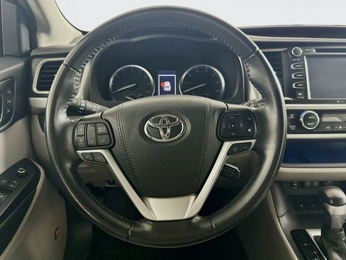 Used 2019 Toyota Highlander Limited image 18