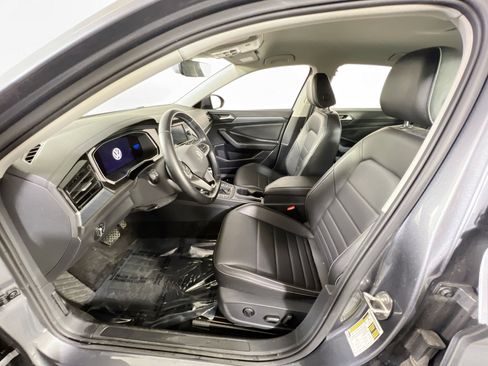 Used 2022 Volkswagen Jetta SE image 20