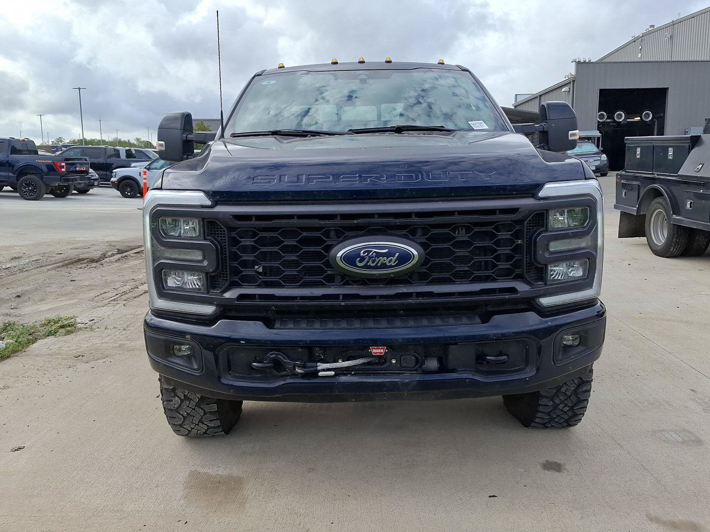 Used 2024 Ford F350 Lariat w/ Tremor Off-Road Package AWD/4WD image 4