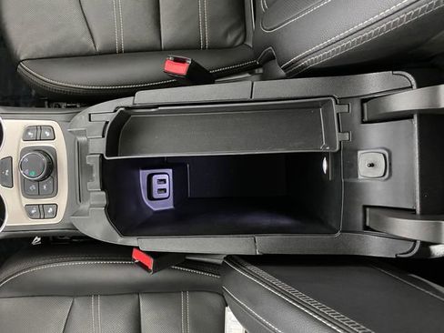 Certified 2022 GMC Terrain Denali AWD/4WD image 28