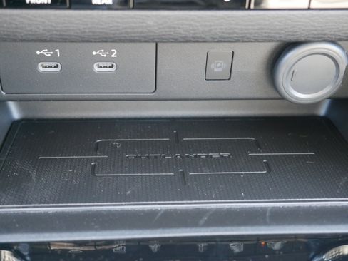 Used 2026 Mitsubishi Outlander AWD image 21
