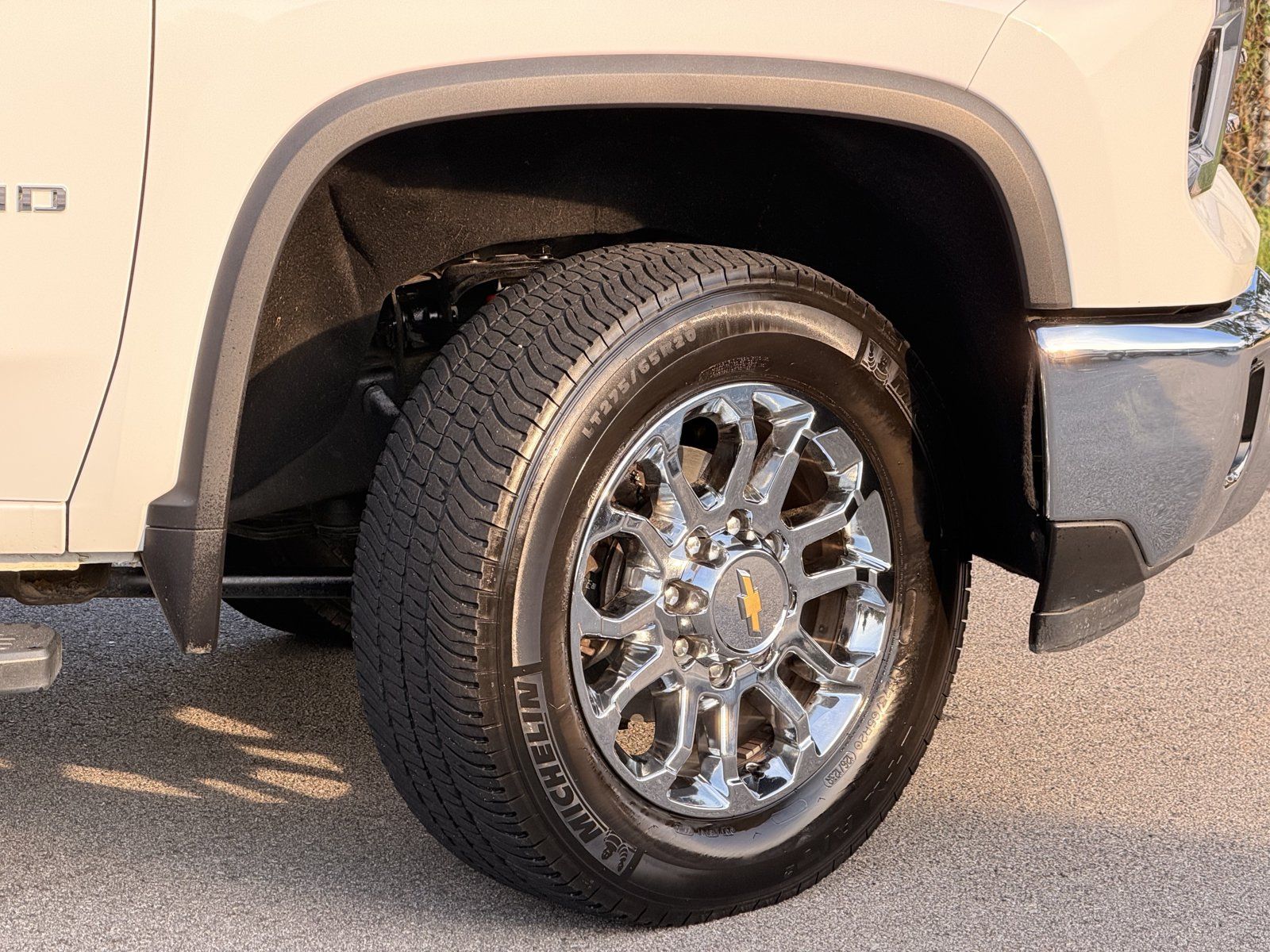 Used 2024 Chevrolet Silverado 3500 LTZ w/ LTZ Premium Package AWD/4WD image 5