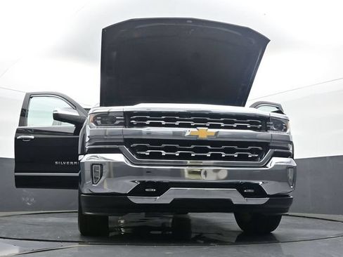 Used 2017 Chevrolet Silverado 1500 LTZ w/ Sport Package AWD/4WD image 31