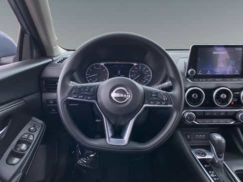 Used 2025 Nissan Sentra SV image 12