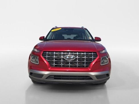 Used 2025 Hyundai Venue SEL FWD image 8