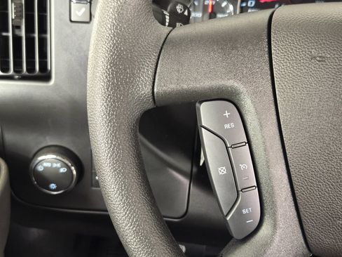 New 2026 Chevrolet Express 2500 w/ Communications Package RWD image 30