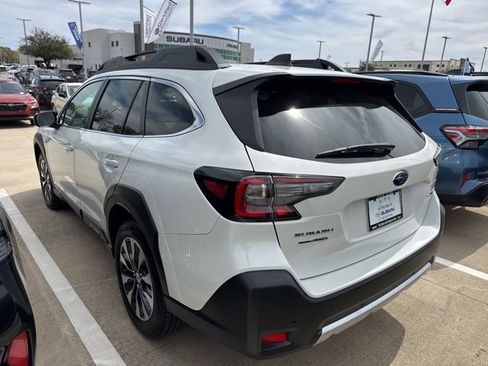 Used 2025 Subaru Outback Limited image 4