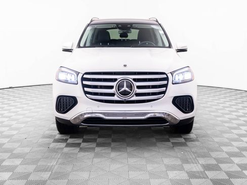 Used 2024 Mercedes-Benz GLS 450 4MATIC image 8