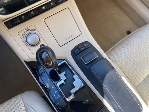 Used 2014 Lexus ES 350 w/ Luxury Package FWD image 42