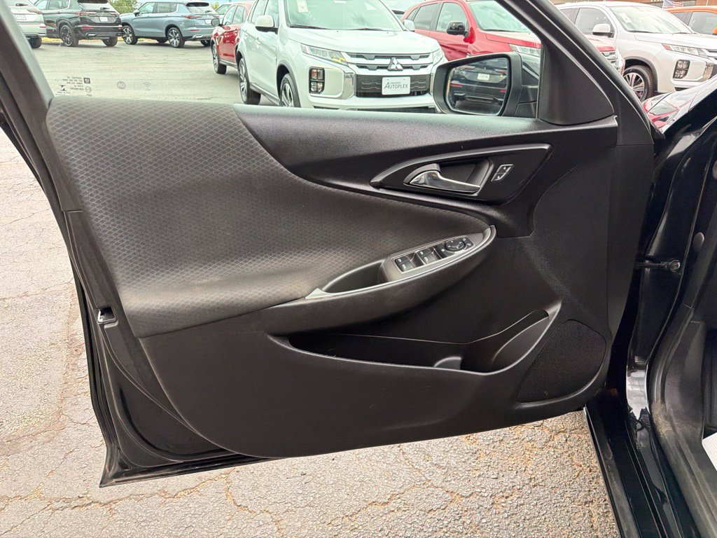 Used 2024 Chevrolet Malibu LT FWD image 11