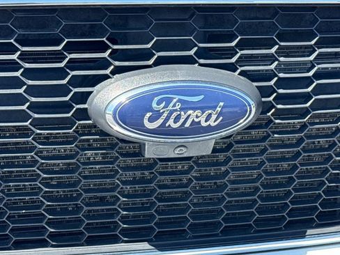 Used 2023 Ford Transit 350 XLT RWD image 7