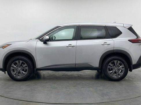 Used 2025 Nissan Rogue SV FWD image 5