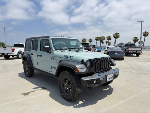 Used 2023 Jeep Wrangler Unlimited w/ 8.4" Radio Group AWD/4WD image 4