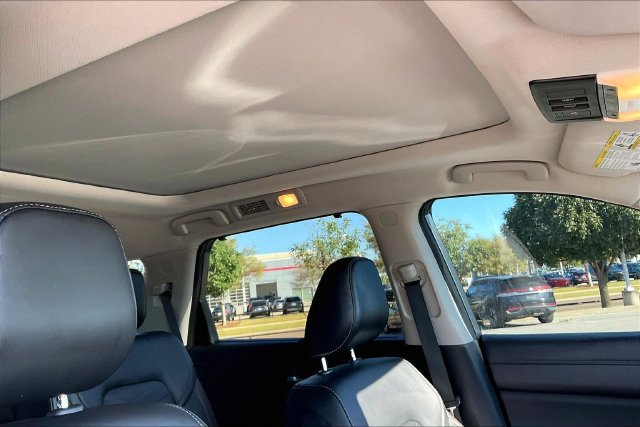 Used 2023 Nissan Pathfinder Platinum AWD/4WD image 20