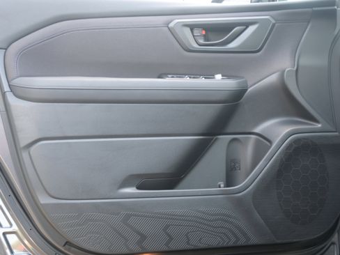 Certified 2025 Subaru Forester Premium AWD/4WD image 14