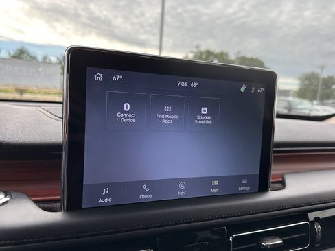 Used 2024 Lincoln Aviator Reserve w/ Equipment Group 201A AWD/4WD image 39