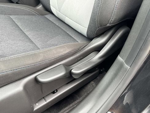 Used 2024 Chevrolet Trax LS image 15