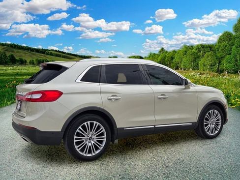 Used 2018 Lincoln MKX Reserve w/ Driver Assistance Package FWD image 6