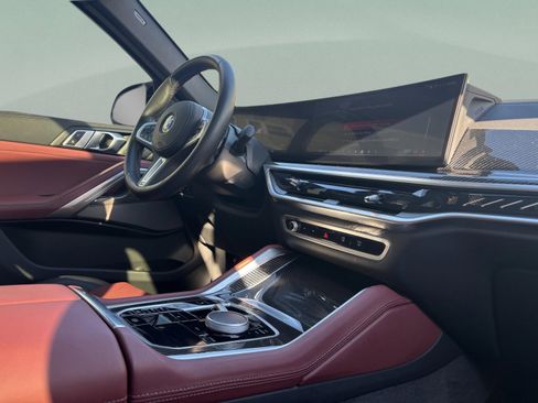 Used 2025 BMW X6 M60i image 30