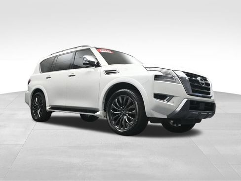 Used 2024 Nissan Armada Platinum w/ Captain's Chairs Package RWD image 32