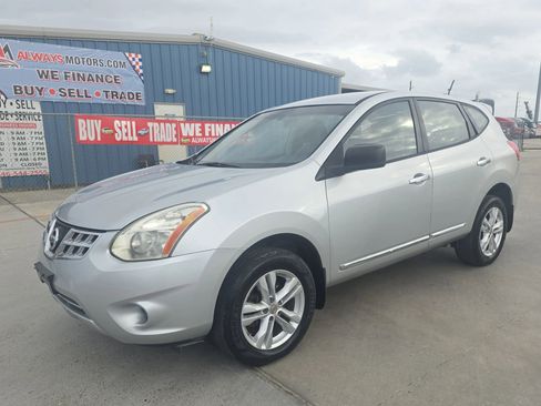 Used 2013 Nissan Rogue S FWD image 2