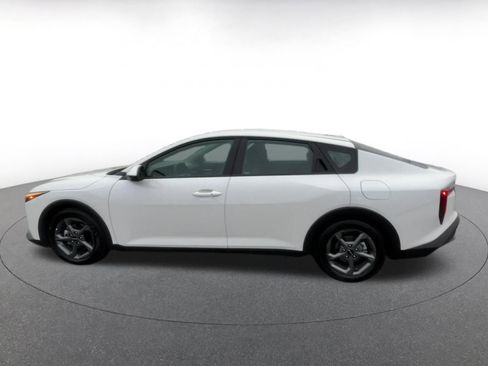 Used 2025 Kia K4 LXS image 9