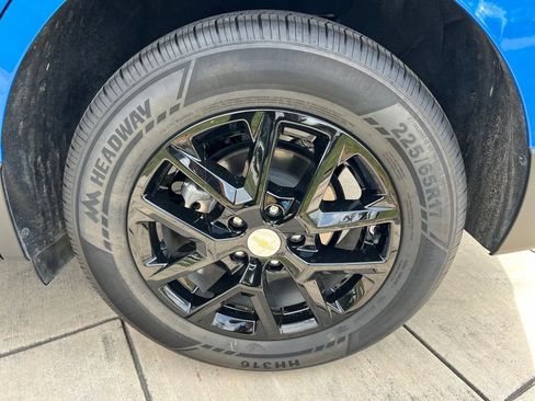 Used 2024 Chevrolet Equinox LT AWD/4WD image 14