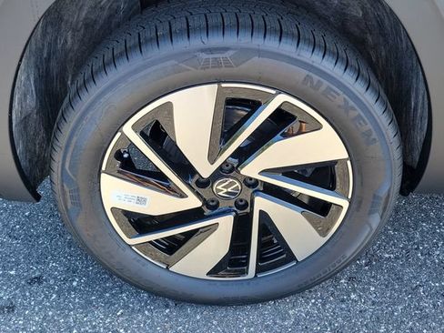 New 2026 Volkswagen Atlas SE FWD image 5