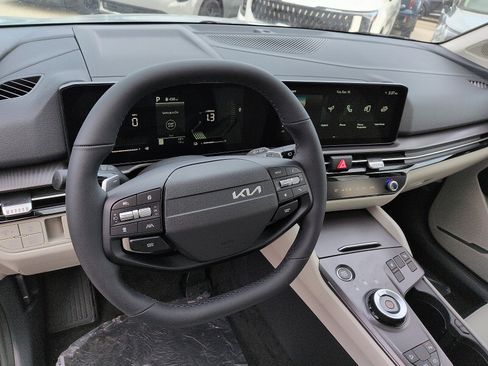 New 2026 Kia Sportage EX image 9