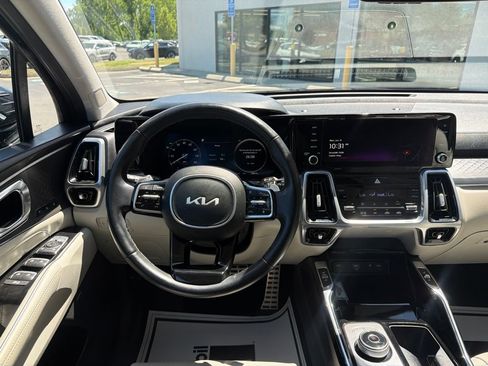 Certified 2023 Kia Sorento SX Prestige AWD/4WD image 25