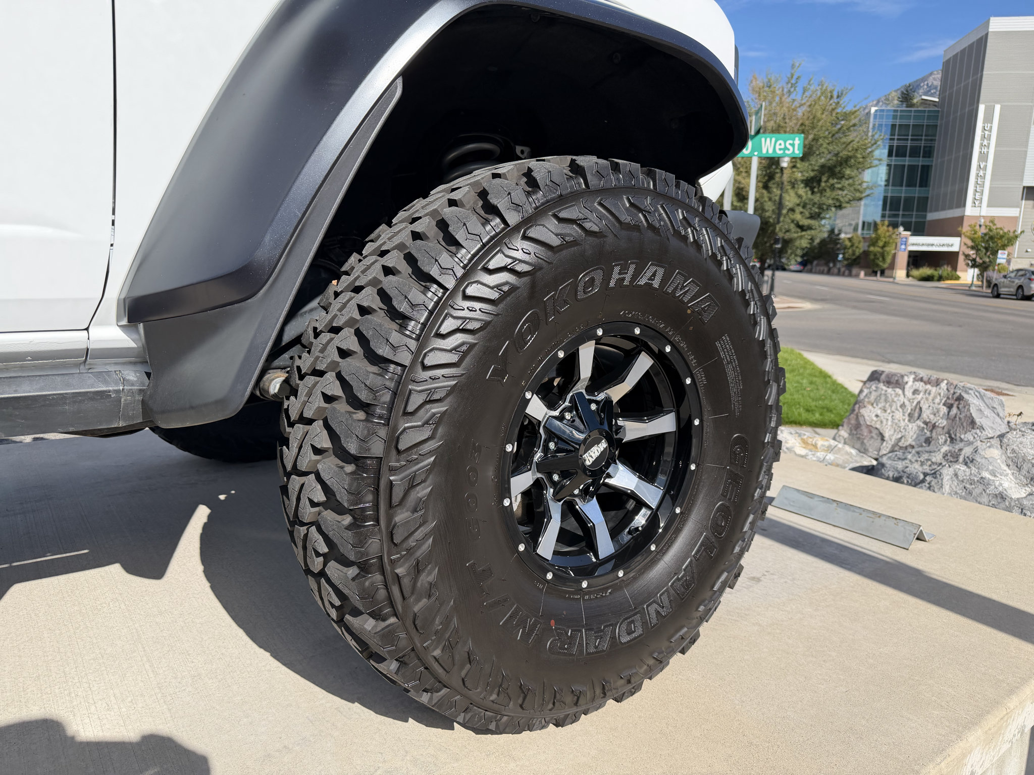 Used 2024 Ford Bronco Raptor AWD/4WD image 3