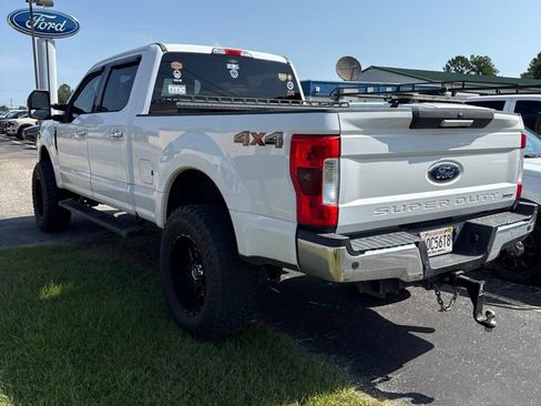Used 2017 Ford F250 XLT w/ XLT Premium Package AWD/4WD image 5