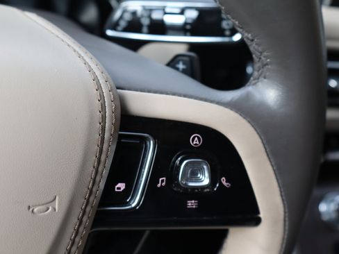 Used 2020 Lincoln Aviator Reserve image 24