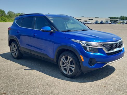 Used 2021 Kia Seltos S FWD image 3