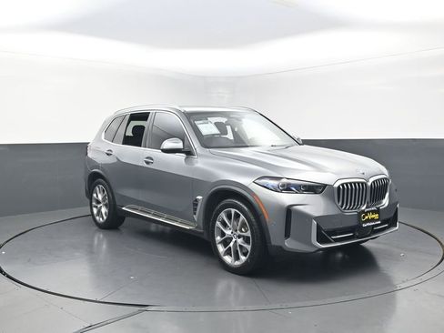 Used 2024 BMW X5 xDrive40i w/ Premium Package AWD/4WD image 10