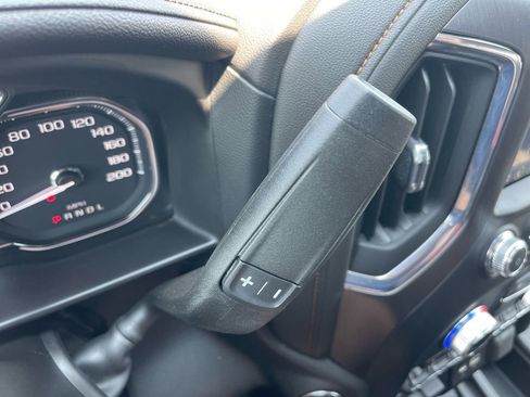 Used 2022 GMC Sierra 2500 AT4 w/ AT4 Premium Plus Package image 18