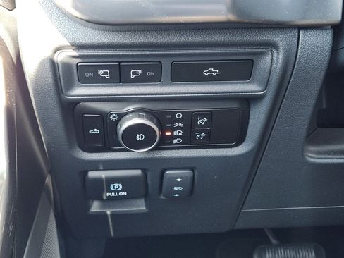 Used 2023 Ford F150 Lariat AWD/4WD image 19