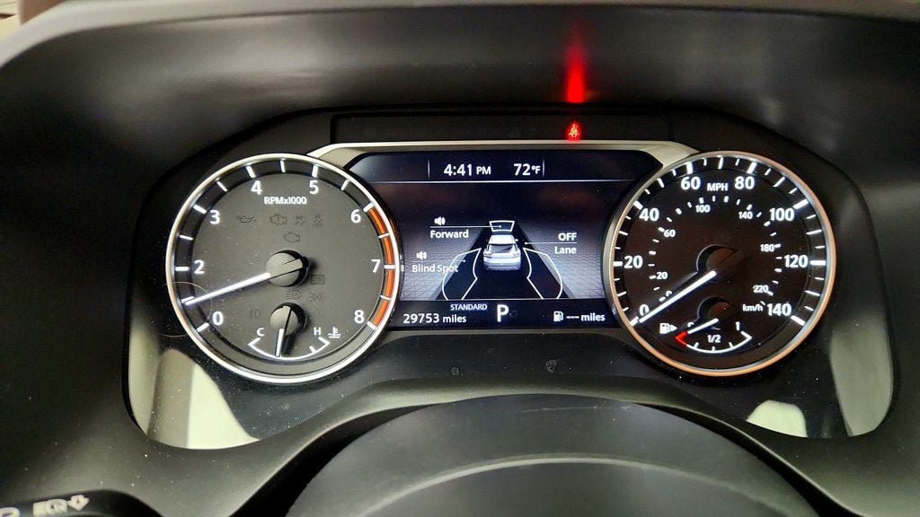 Used 2023 Nissan Rogue SV FWD image 14