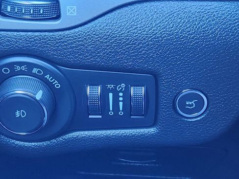 Used 2022 Jeep Cherokee Limited w/ Elite Package image 26