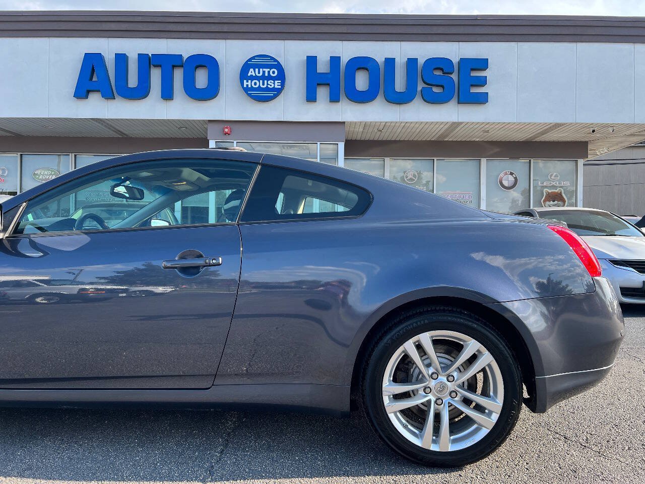 Used 2010 INFINITI G37 x Coupe w/ Premium Pkg AWD/4WD image 34