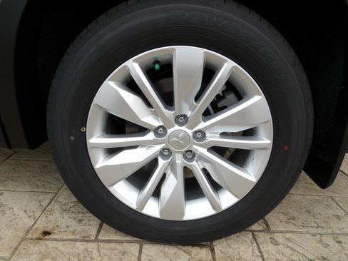 New 2025 Mitsubishi Outlander ES image 10