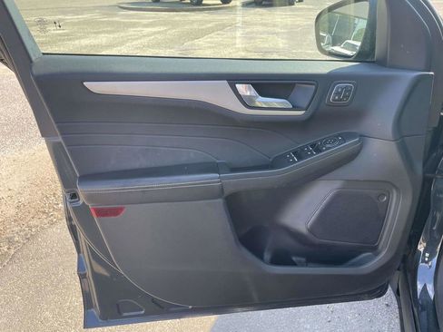 Used 2022 Ford Escape SEL w/ Technology Package image 15